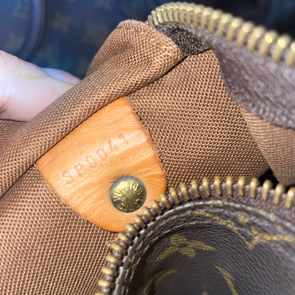 Authentic Louis Vuitton set - Picture 6 of 12